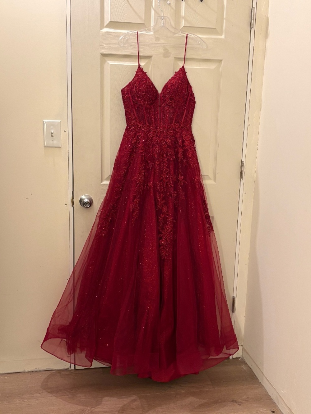 Ellie Wilde Red Lace Ball Gown – Formal/Prom Dress – Corset Back – Size: Medium